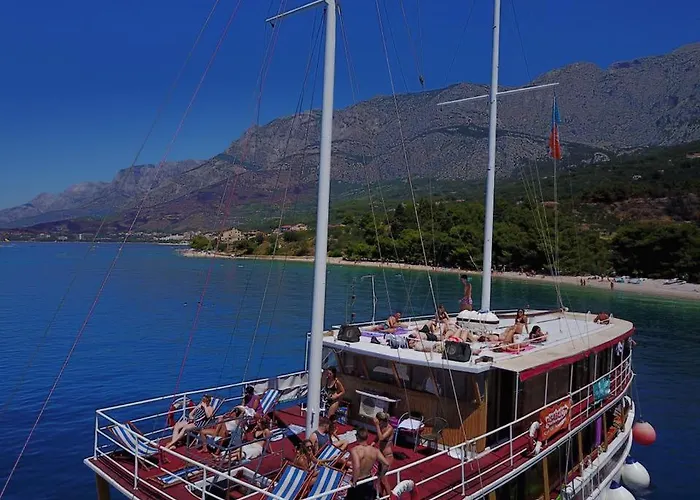 Traditional Gulet, Cruises & Events Ботель